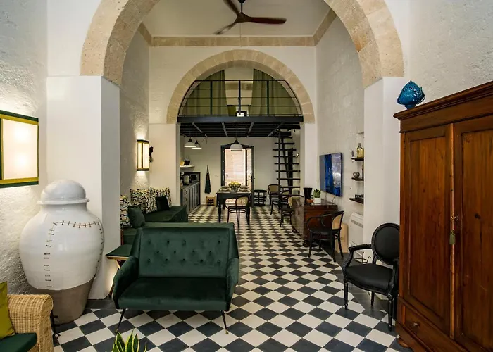 Loft 900 - & - A Timeless Luxury In *